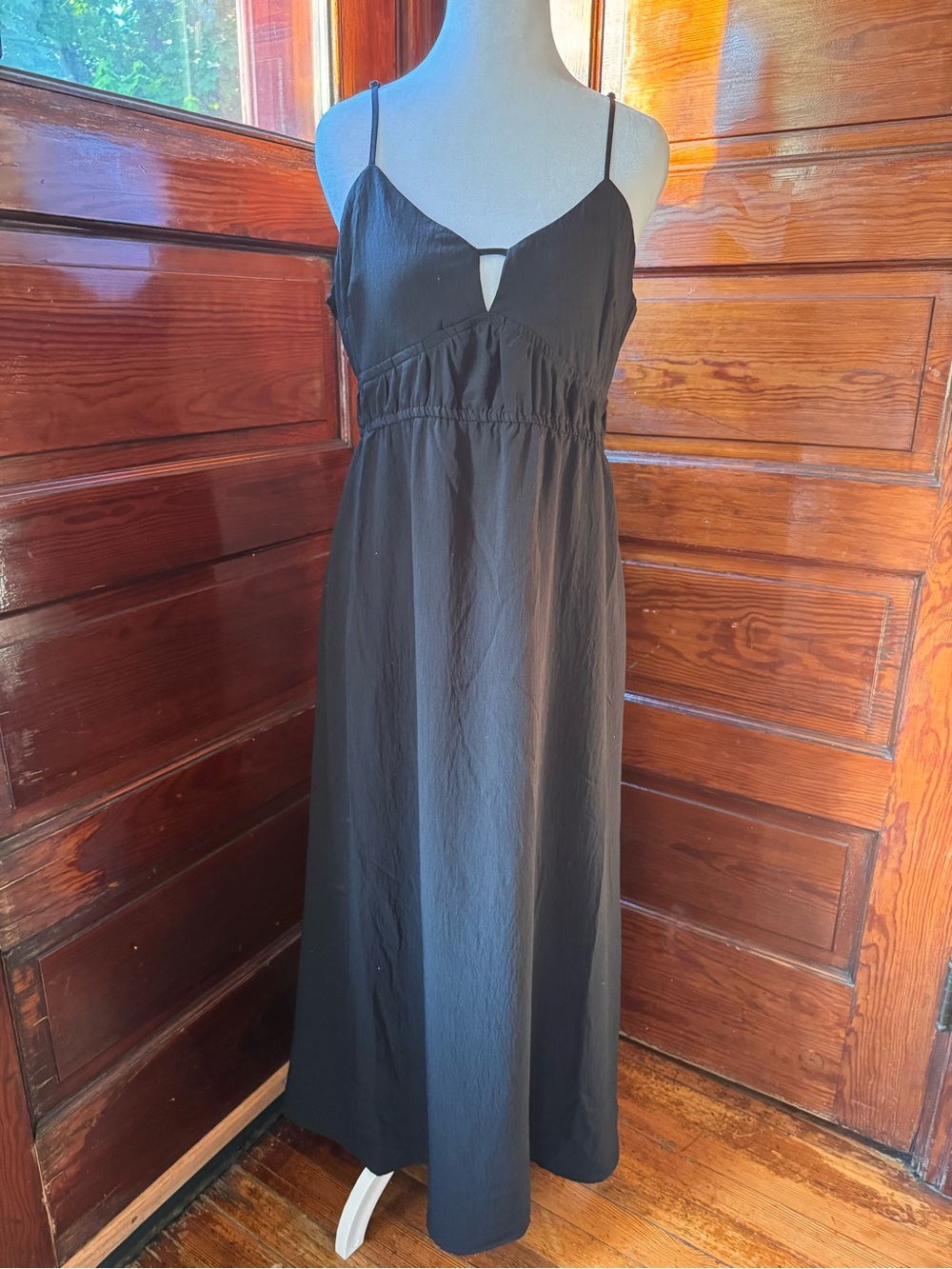 Black Spaghetti-Strap Maxi Dress with Keyhole Neckline